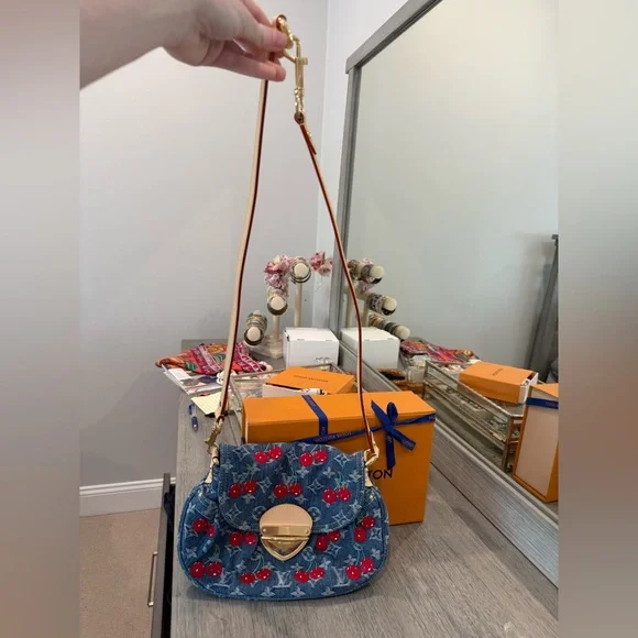 ***SOLD*** Louis Vuitton X Murakami Sunset Cerises Cherry Bag - Picture 10 of 12